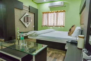 Hotel Silver Moon - Image 4