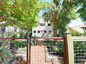 3BR 2BA Rooftop Deck East Downtown by RedAwning - Image 5