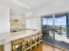 Panoramic Ocean Views in Peregian Beach! 41 Parakeet Cresent - Image 5