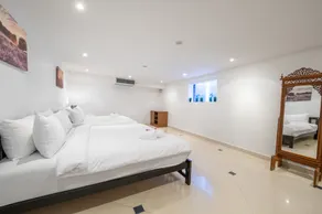 VIP Villas Pattaya Hollywood Jomtien Beach - Image 4