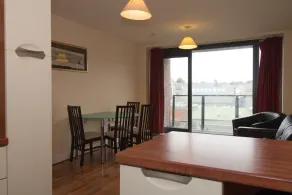 Luxury Ivy Exchange Apartments - Image 5