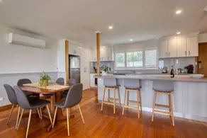 Lazy Wave Beach House - Image 2