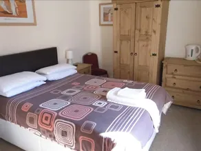 Marine Hotel - Image 3