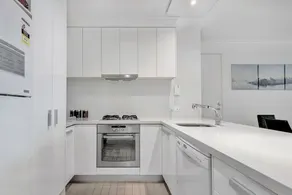 MJ Shortstay Whiteman St Apartment - Image 4