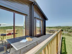 Cottage in Peaceful Surroundings of Hartland, Offering Views of the Fishing Pond - Image 5