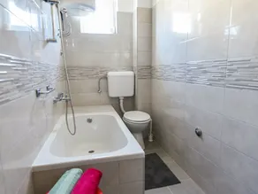Atractive Villa - Apartment With Private Swimming Pool in Quiet Area, 8 Bedrooms - Image 2