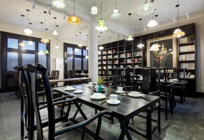 Liu Qi Theme Hotel - Image 2