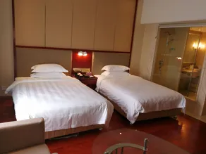 Zhuhai 2000 Hotel (Lovers Road Grand Theatre) - Image 4