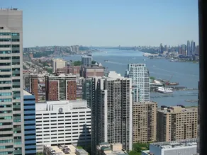 M Suites at Newport - Image 3