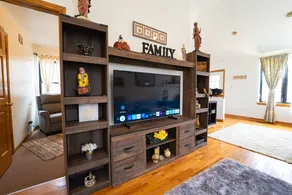 Lovely 3 Bedrooms Apartment In Chicago Midway - Image 5