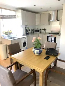 Apartment With 2 Bedrooms in Greater London, With Wonderful City View, Furnished Balcony and Wifi - Image 5