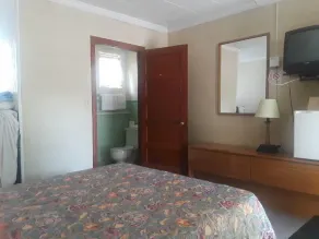 Maples Motel - Image 2