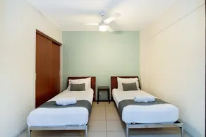 Paradiso Paradise - 3 Bed Apt with Balcony - Image 4