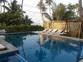 Sunrise Village Hotel - Image 5
