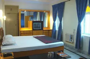 Hotel East Palace - Image 3