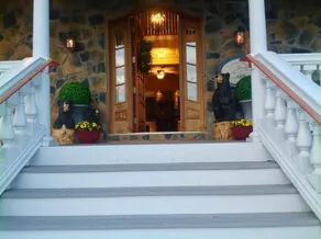 Skyline Vineyard Inn - Image 5