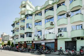 Hotel Makalu By OYO Rooms - Image 4