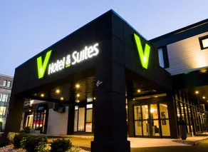 V Hotel & Suites - Image 4