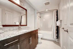 Global Luxury Suites at Park Crest - Image 5