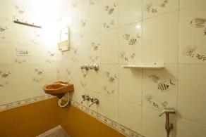 OYO Rooms Calangute Football Ground - Image 5