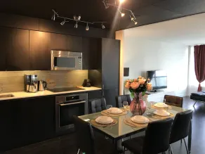 Private 5 Star Home 3BR-2BA Downtown - Image 3