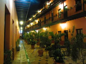 Un Viaje Al Pasado En El Centro - Image 5