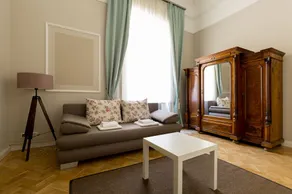 Lisianthus Apartments - Image 4
