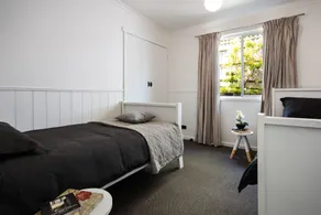 Cornish Hill House - Image 2