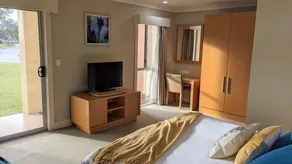 Jewel in the Crowne - Image 5