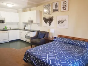 Executive 1 Bedroom Apartment Darling Harbour - Image 3