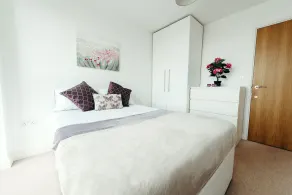 Royal Modern Apartment - Image 4
