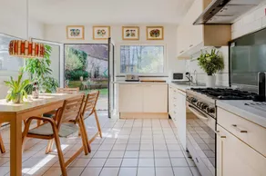 Lorraine Garden residence - Image 5