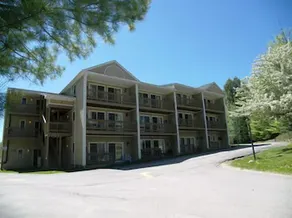 Misty Harbor Barefoot Beach Resort - Image 2
