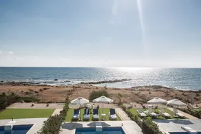 Celebrity Villa Oliver P 14 - Image 4