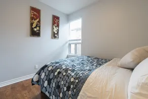 Applewood Suites - 4 BDRM King West - Image 3