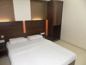Hotel Risshi Residency - Image 5