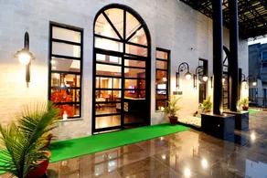 Hotel The Palmdale - Image 2