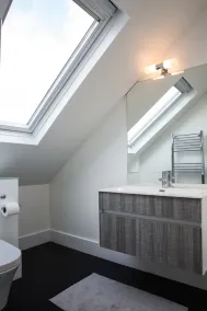 Altido Stylish 3Br Home W/ Garden In Fulham - Image 2