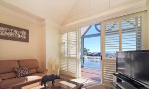 Harbourfront Retreat - Image 3