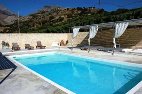Pervola Hotel - Image 2