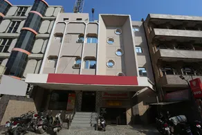 OYO 2862 Hotel Kanha Continental - Image 3