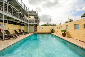 Remodeled E Cesar Chavez Condo by RedAwning - Image 5