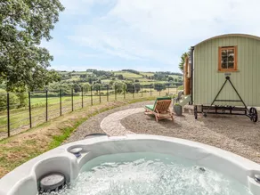 Padarn's Hut - Image 2