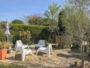 Petite maison avec piscine - Image 4