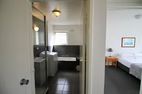 Apartments on Lygon - Image 3