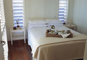 The Pines Luxury Beachfront House - Image 5
