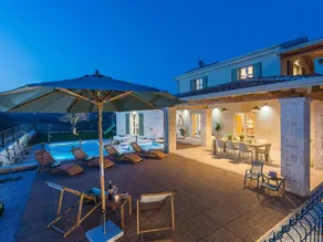 Beautiful Villa With Private Pool and Fenced Garden Near Visnjan - Image 2