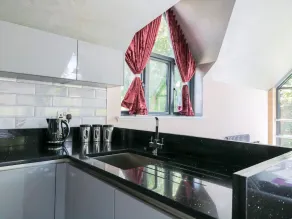 Sleepers Suite - Image 4