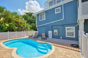 Island Splash - Image 2