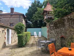 Maison d'une chambre avec piscine partagee jacuzzi et jardin clos a La Gaubretiere - Image 3